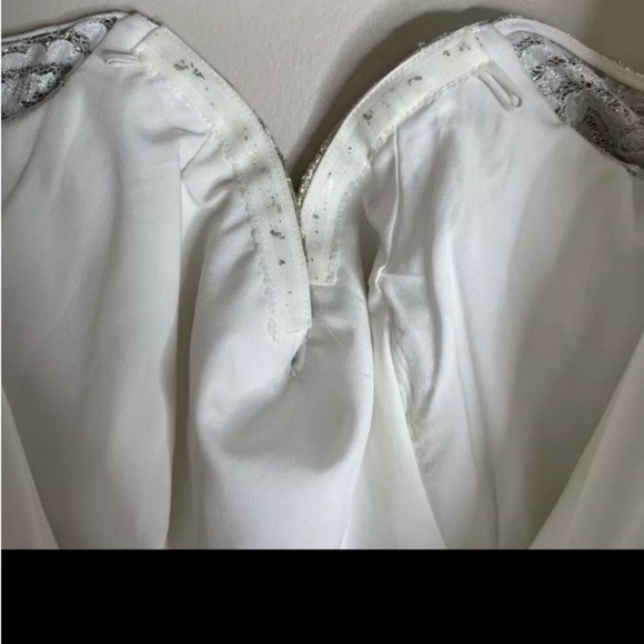 Badgley Mischka Off Shoulder metallic lace gown size 8 - Picture 10 of 14